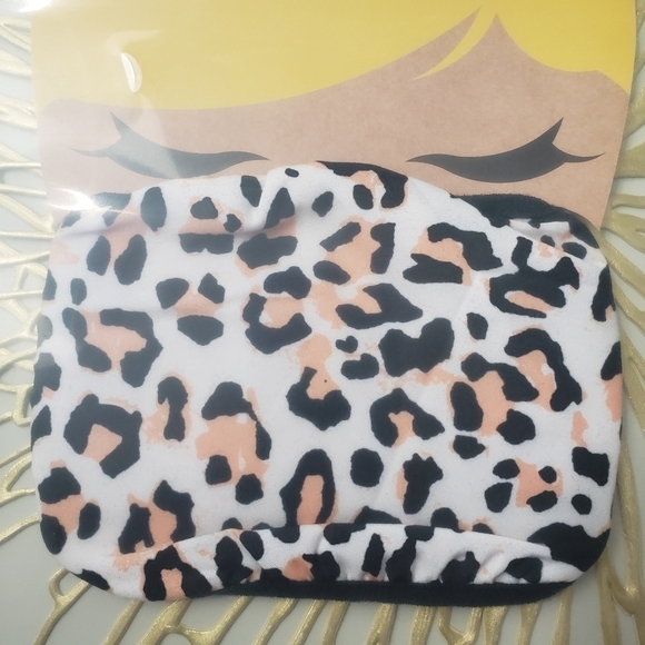Cheetah Print Face Shield & Ma - Picture 9 of 10
